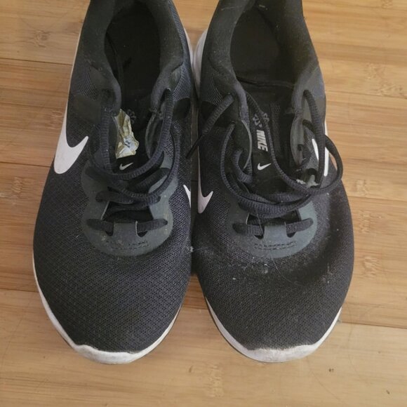 Nike sneakers - Picture 2 of 2